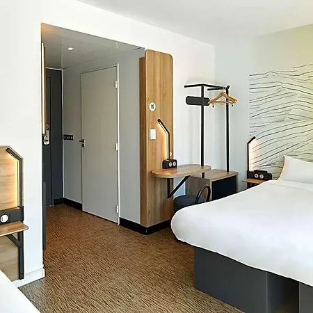 B&B HOTEL Champigny-sur-Marne Hotel 3*